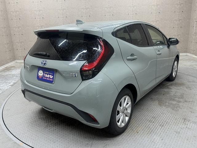 TOYOTA AQUA 2022 Z SILVER - image 8