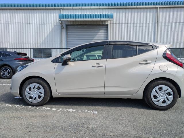 TOYOTA AQUA G 2022 GOLD - image 4