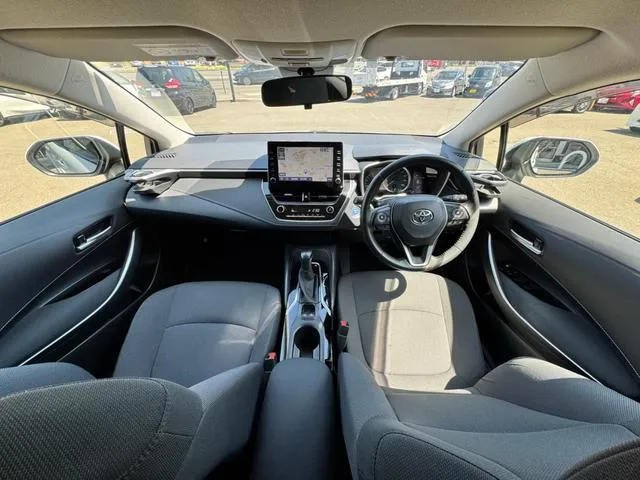 COROLLA TOURING HYBRID S WHITE COLOUR 2021 - image 3
