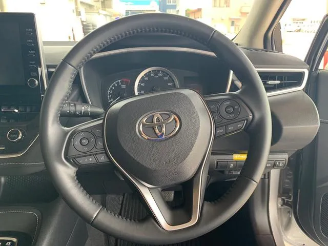 COROLLA TOURING HYBRID S SILVER COLOUR 2021 - image 2
