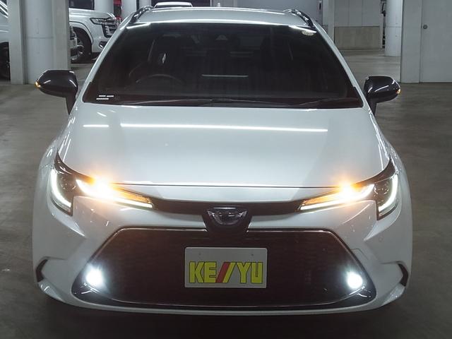 COROLLA TOURING HYBRID S WHITE COLOUR 2022 - image 1