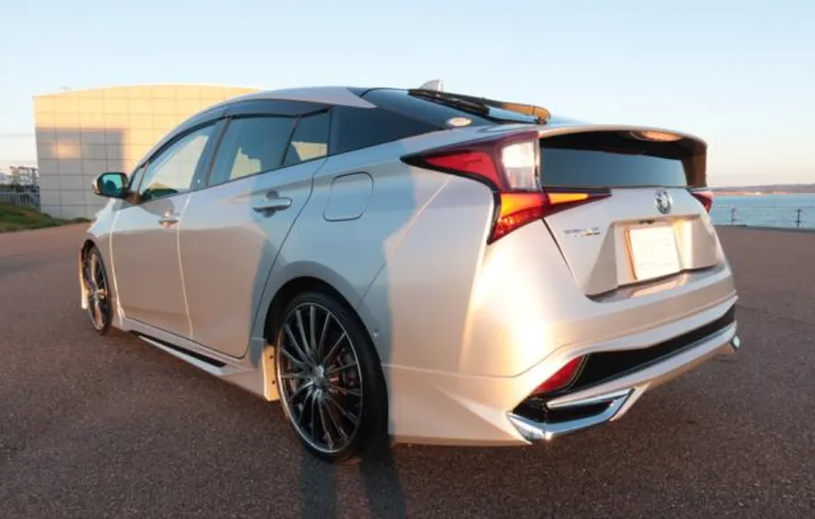 PRIUS 2021 A PREMIUM SILVER - image 14