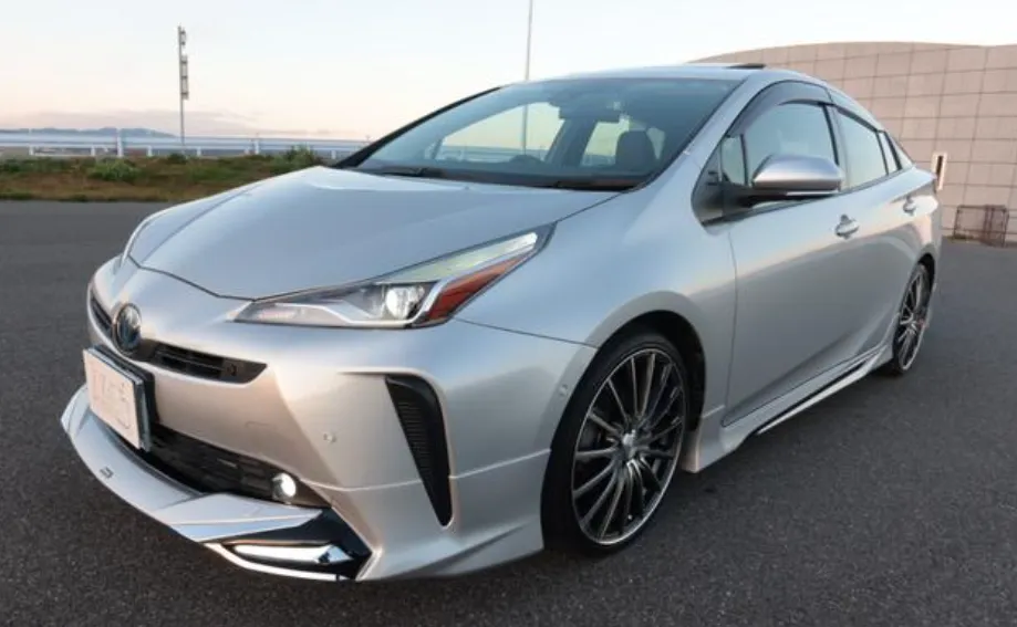 PRIUS 2021 A PREMIUM SILVER - image 13