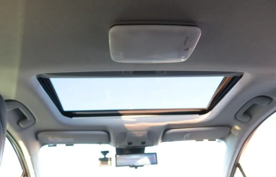 PRIUS 2021 A PREMIUM SILVER - image 8