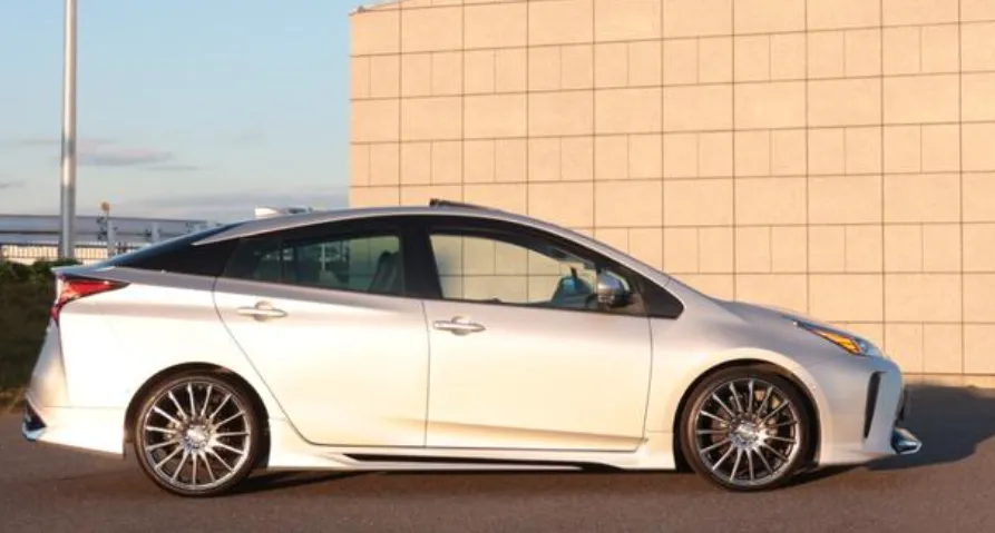 PRIUS 2021 A PREMIUM SILVER - image 5