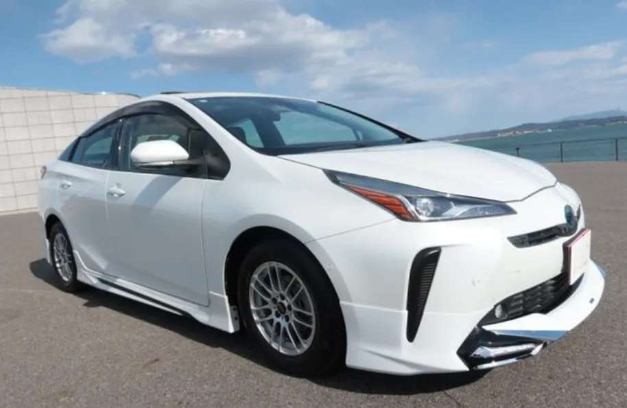 TOYOTA PRIUS 2021 A PREMIUM PEARL - image 11