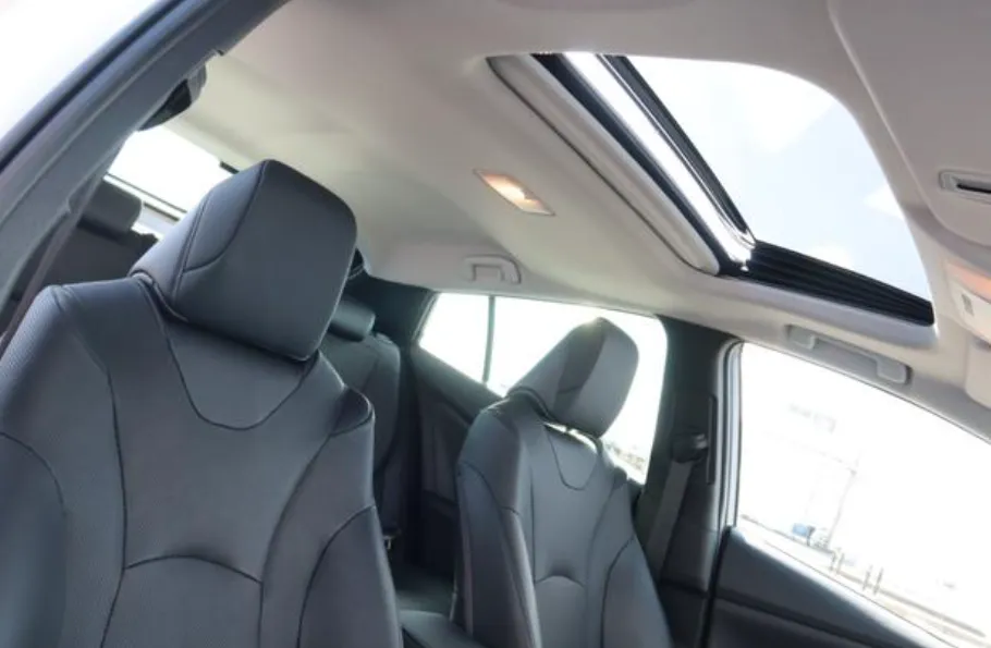 TOYOTA PRIUS 2021 A PREMIUM PEARL - image 7