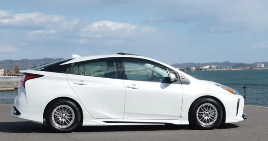 TOYOTA PRIUS 2021 A PREMIUM PEARL - image 12