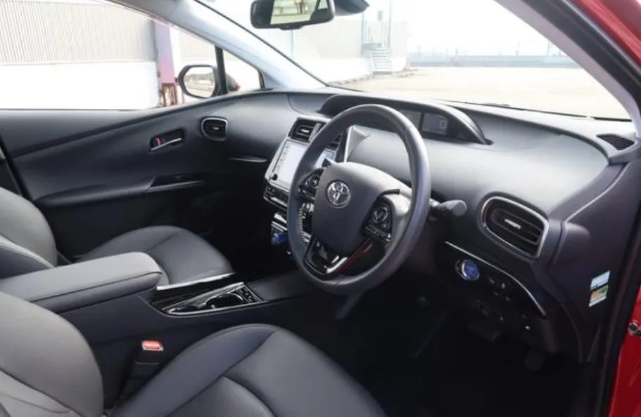 TOYOTA PRIUS 2021 A PREMIUM RED - image 8