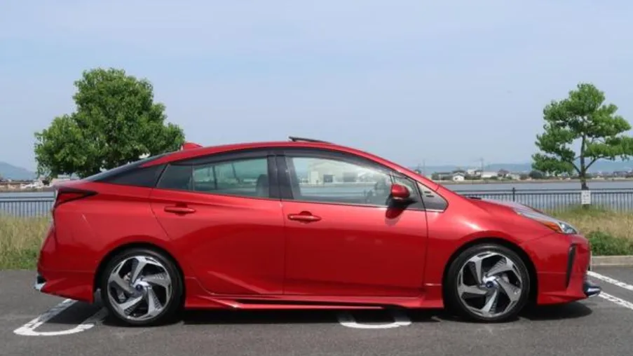TOYOTA PRIUS 2021 A PREMIUM RED - image 6