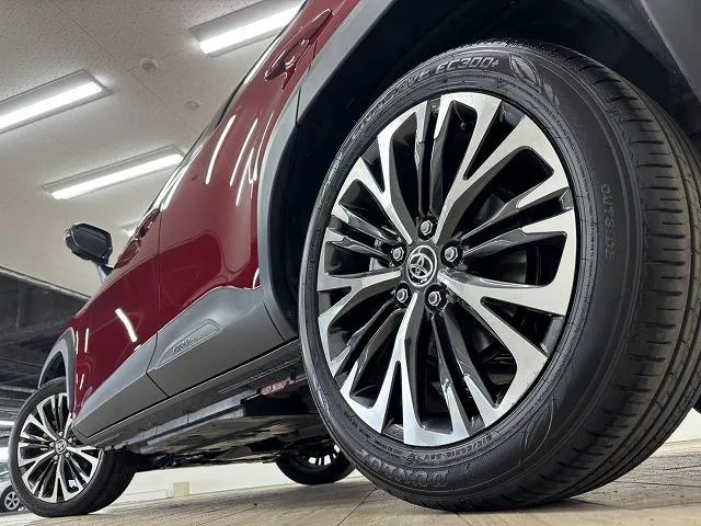 YARIS CROSS Z 2022  RED WINE - image 7