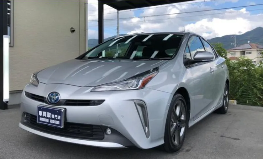 TOYOTA PRIUS 2021 A PREMIUM TOURING SELECTION-SILVER - image 1