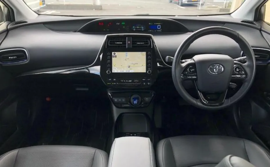TOYOTA PRIUS 2021 A PREMIUM TOURING SELECTION-SILVER - image 9