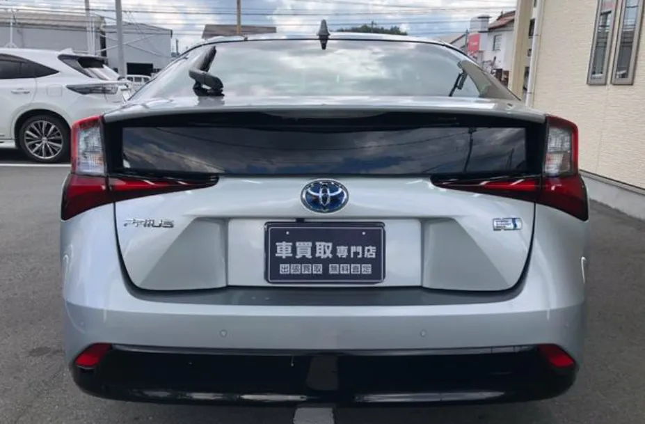TOYOTA PRIUS 2021 A PREMIUM TOURING SELECTION-SILVER - image 11