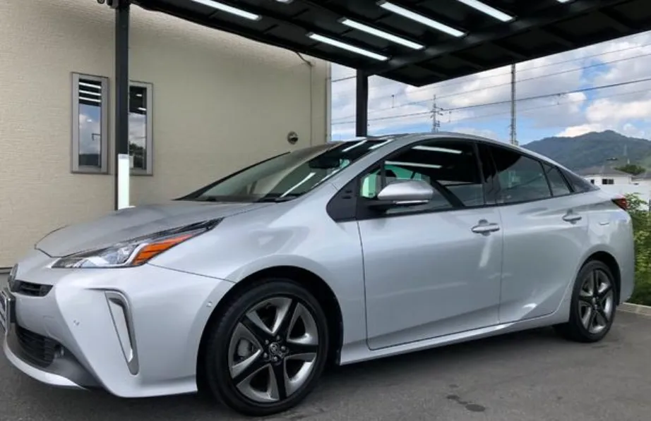 TOYOTA PRIUS 2021 A PREMIUM TOURING SELECTION-SILVER - image 12