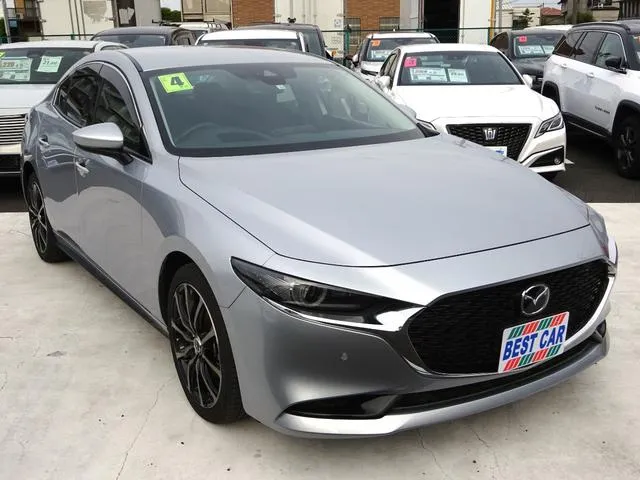 MAZDA3 SEDAN 15S TOURING SILVER 2022 - image 1