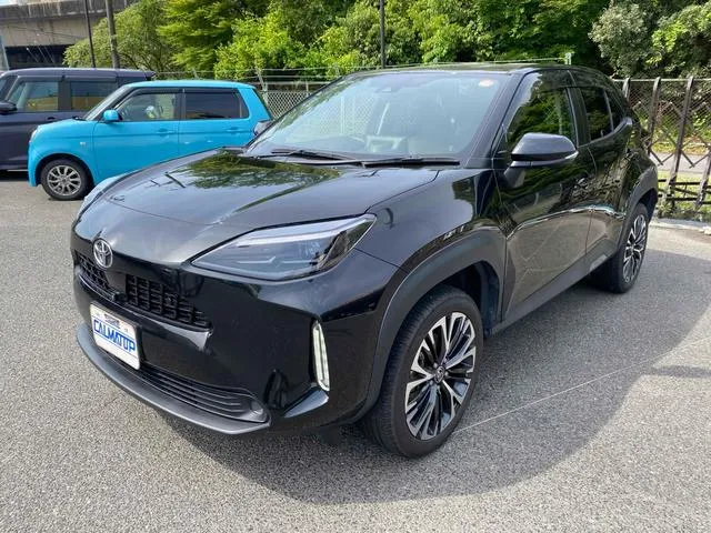YARIS CROSS Z 2022 BLACK - image 1