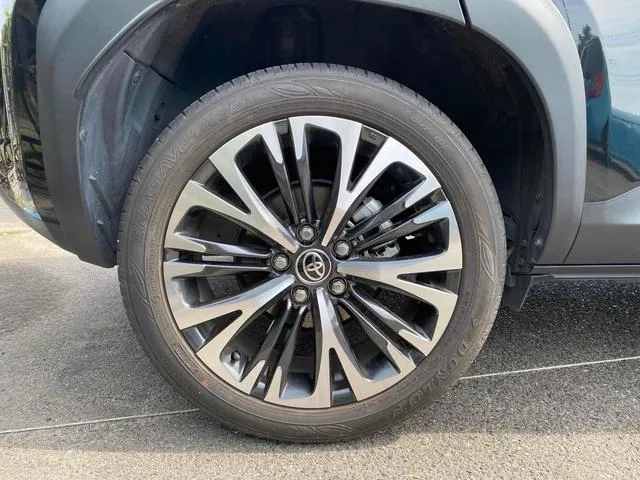 YARIS CROSS Z 2022 BLACK - image 6