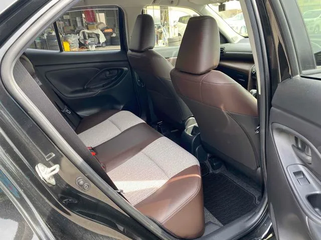 YARIS CROSS Z 2022 BLACK - image 7