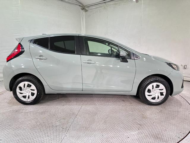 TOYOTA AQUA X-2024 GREEN GRAY - image 10