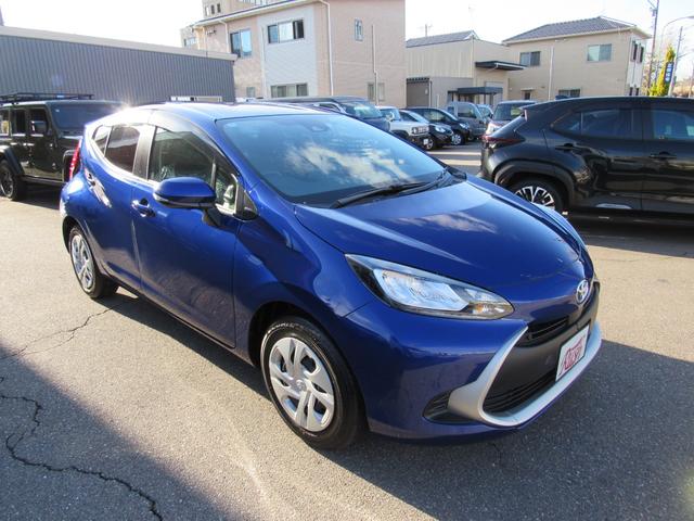 TOYOTA AQUA G 2024 BLUE - image 9