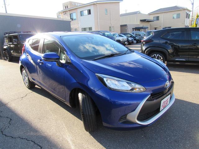TOYOTA AQUA G 2024 BLUE - image 10
