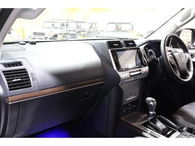 TOYOTA LAND CRUISER PRADO TX L PACKAGE MATT BLACK EDITION - image 6