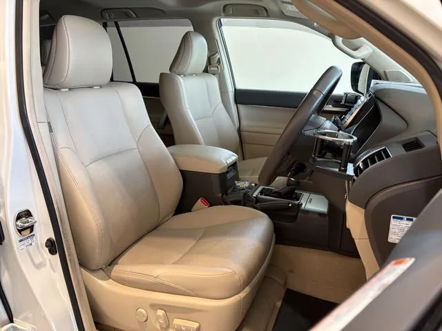 TOYOTA LAND CRUISER PRADO TX L PACKAGE MATT BLACK EDITION PEARL 2023 - image 6
