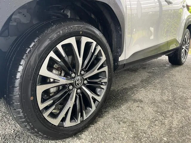 YARIS CROSS Z 2023 PEARL WHITE - image 3