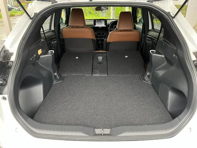 YARIS CROSS Z 2023 PEARL WHITE - image 7