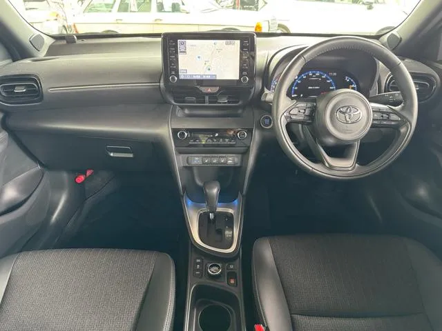 YARIS CROSS Z 2023 PEARL - image 3