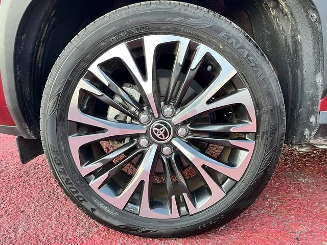 YARIS CROSS Z 2023 RED WINE - image 6