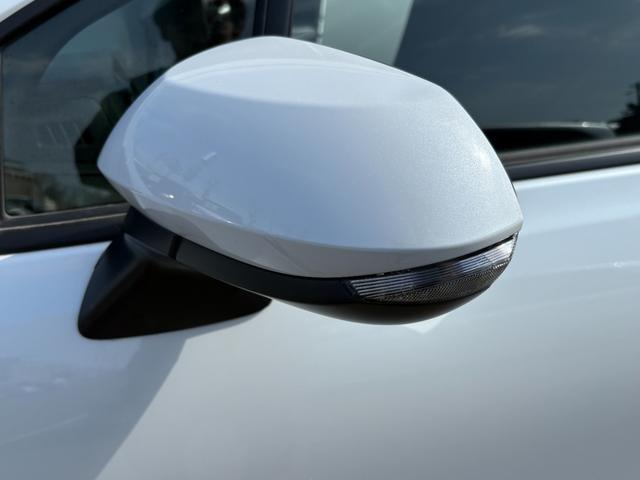 TOYOTA AQUA Z 2025 WHITE - image 2