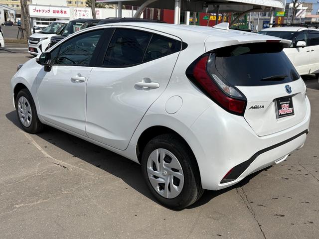 TOYOTA AQUA Z 2025 WHITE - image 4
