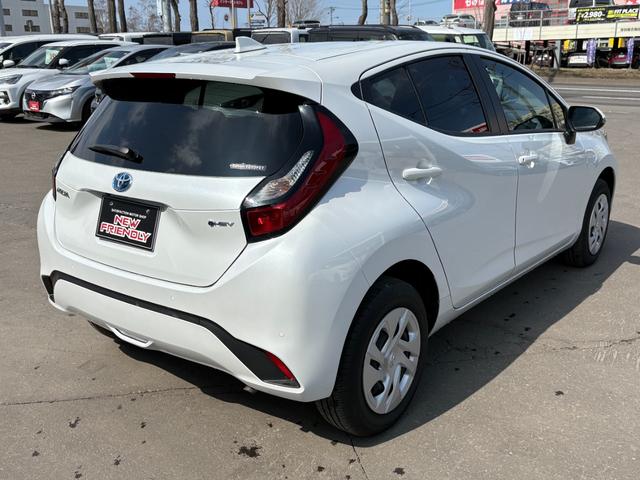 TOYOTA AQUA Z 2025 WHITE - image 5