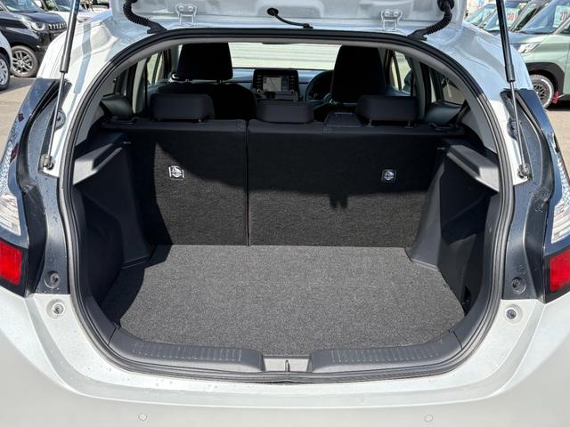 TOYOTA AQUA Z 2025 WHITE - image 7