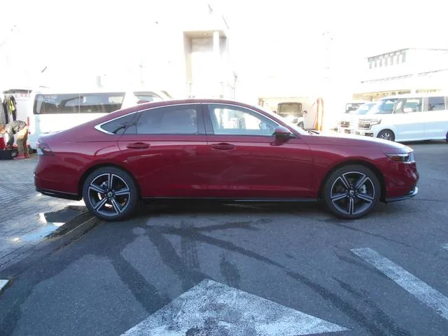 HONDA ACCORD E:HEV RED 2024 - image 6