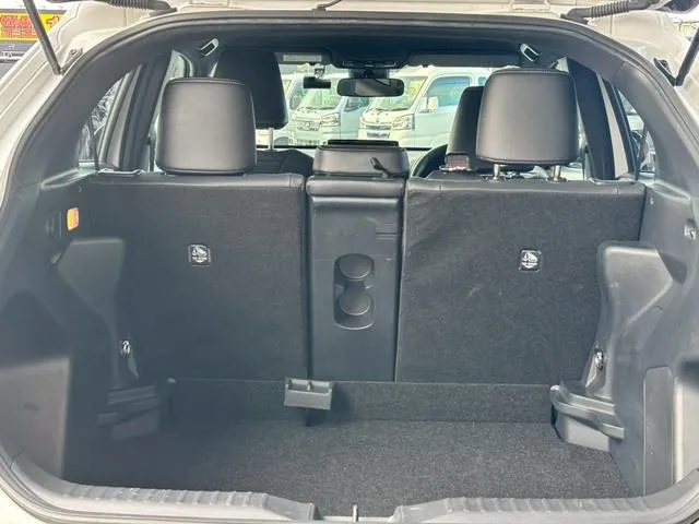 YARIS CROSS Z 2023 WHITE - image 3