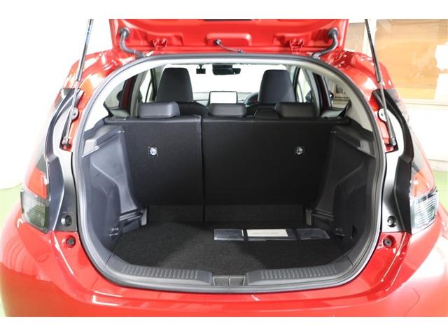 TOYOTA AQUA Z 2025-RED - image 4