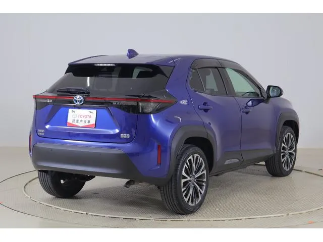 YARIS CROSS Z 2023 BLUE - image 5
