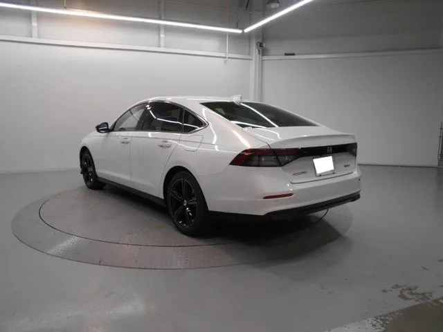 HONDA ACCORD E:HEV HONDA SENSING 360+ PEARL 2025 - image 5
