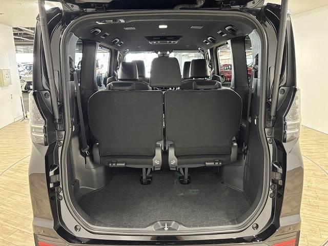 Toyota Voxy 2022 Hybrid Sz - image 6