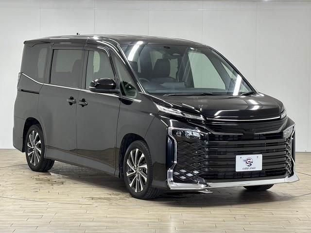 Toyota Voxy 2022 Hybrid Sz - image 7