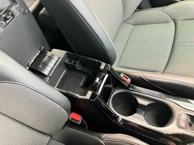 TOYOTA COROLLA CROSS Z SILVER M-2023 - image 2