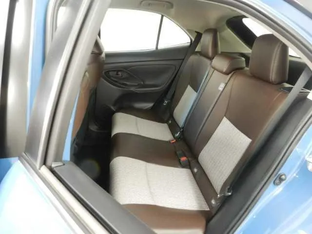 YARIS CROSS Z 2023 LIGHT BLUE - image 5