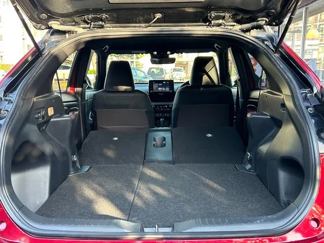 YARIS CROSS Z 2023 DARK RED - image 4