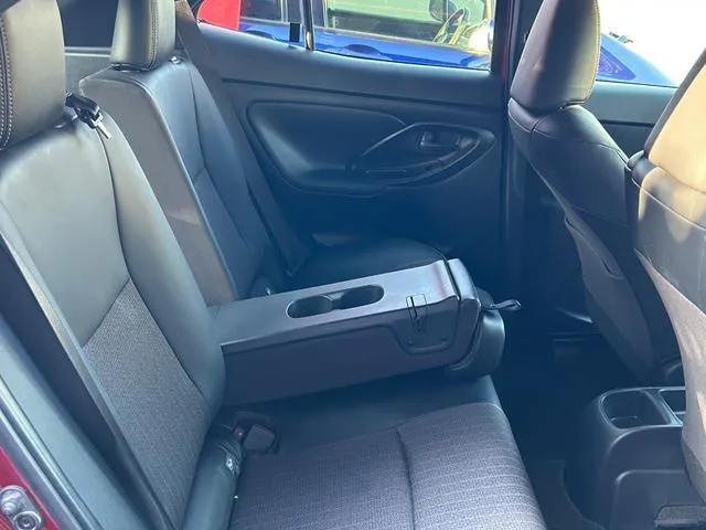 YARIS CROSS Z 2023 DARK RED - image 5