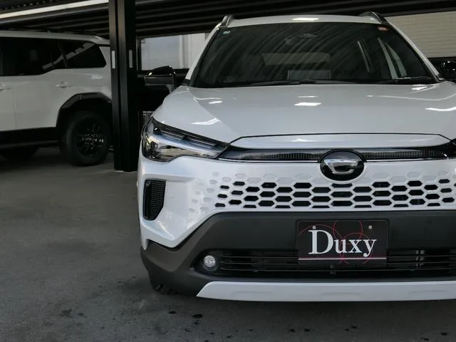 COROLLA CROSS 2025 HYBRID Z PEARL - image 2