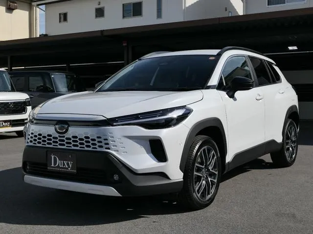 COROLLA CROSS 2025 HYBRID Z PEARL - image 3