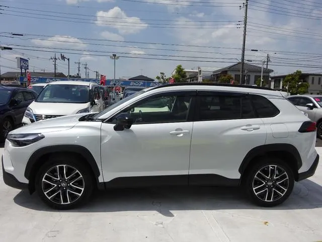 COROLLA CROSS 2025 HYBRID Z GRAY - image 4